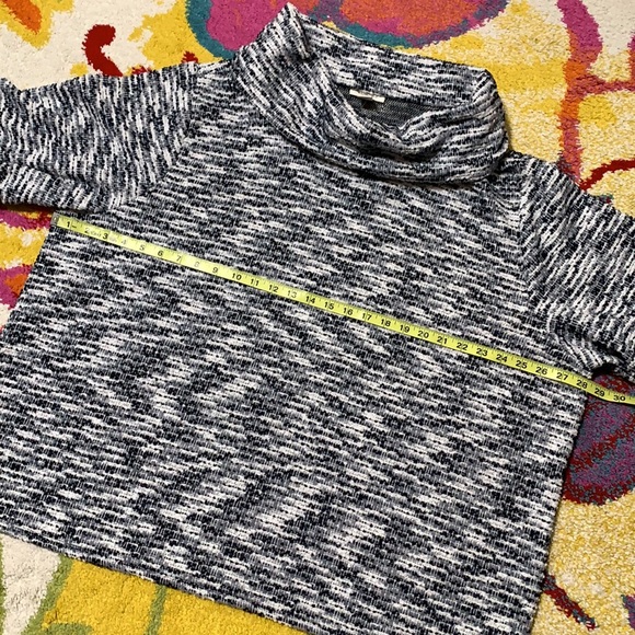 Westbound Woman Cowl Sweater - Picture 3 of 10